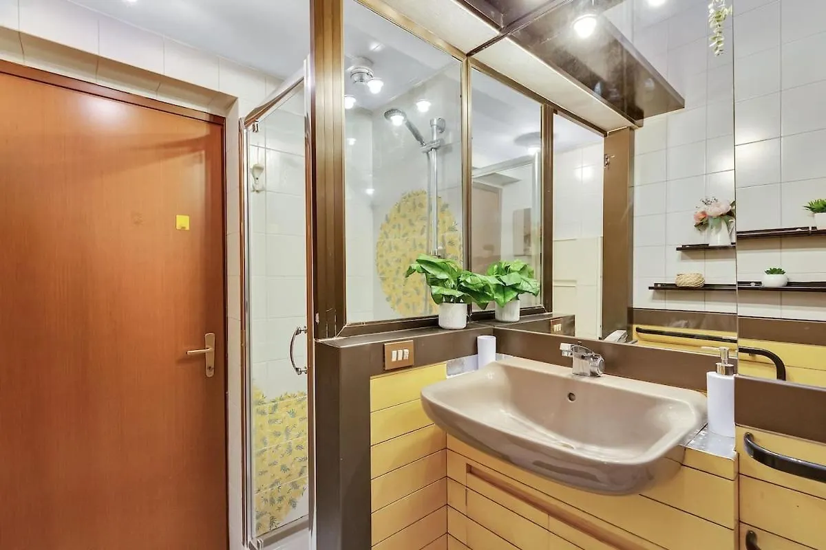 15Min From The Duomo-500 M From The Metro Apartment Milan 0*,  Italy